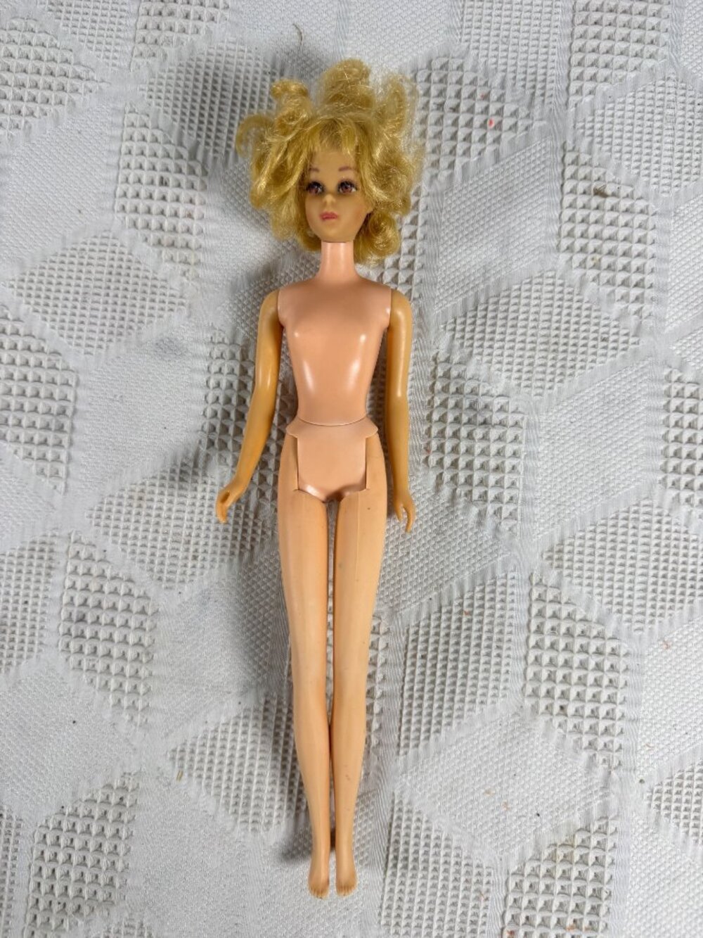 Vintage 1960s Mattel Francie Doll Friend of Barbie Fringe Eyelashes TNT Bendable